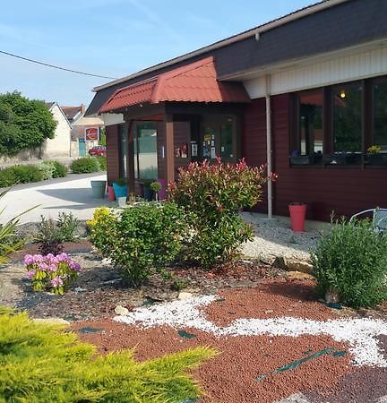 Le Magiot Hotel Montliot-et-Courcelles Eksteriør billede