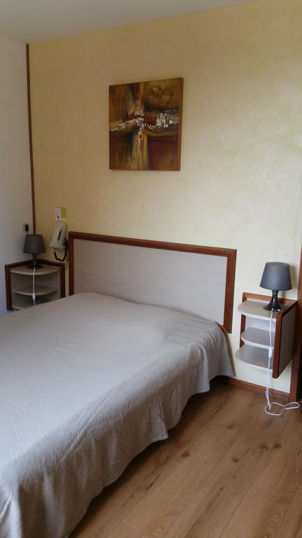 Le Magiot Hotel Montliot-et-Courcelles Eksteriør billede