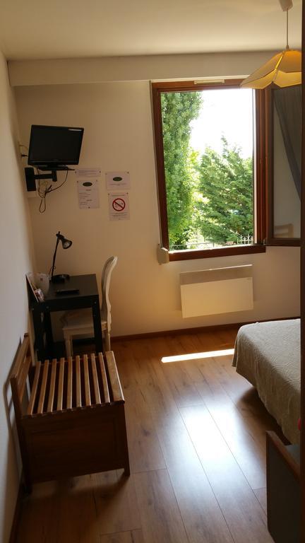 Le Magiot Hotel Montliot-et-Courcelles Værelse billede