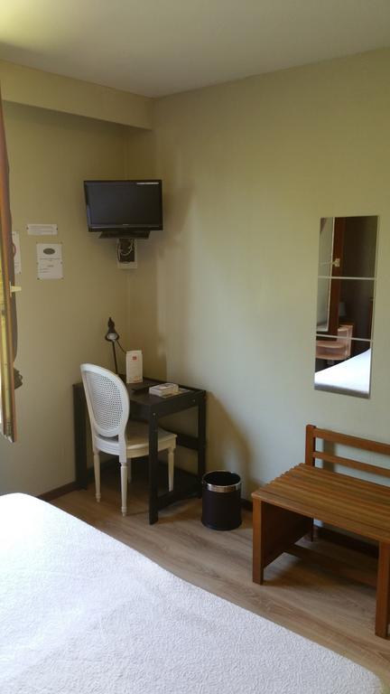 Le Magiot Hotel Montliot-et-Courcelles Værelse billede