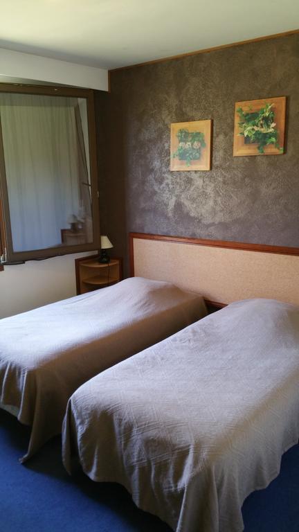 Le Magiot Hotel Montliot-et-Courcelles Værelse billede