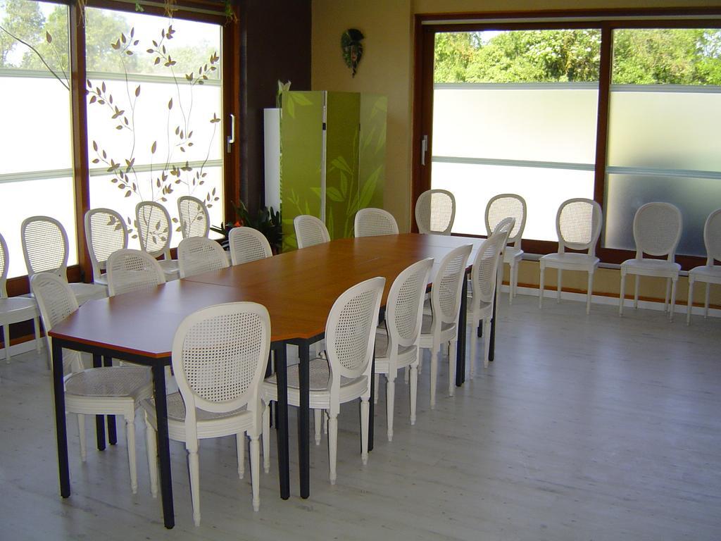 Le Magiot Hotel Montliot-et-Courcelles Eksteriør billede